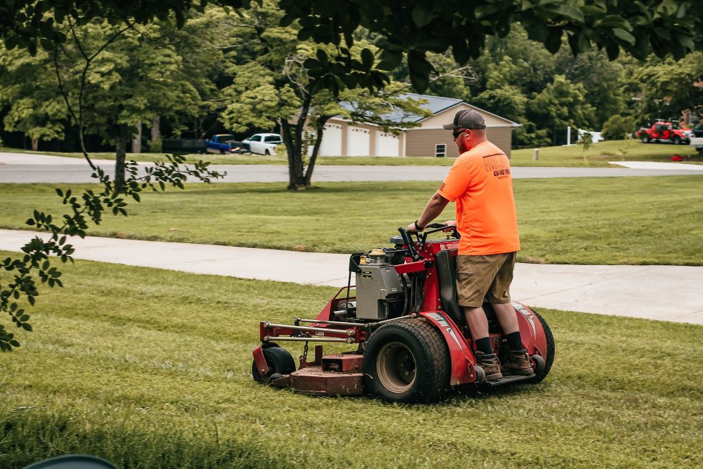 Lawn Care Services in Lynchburg High Trail Lawn Care